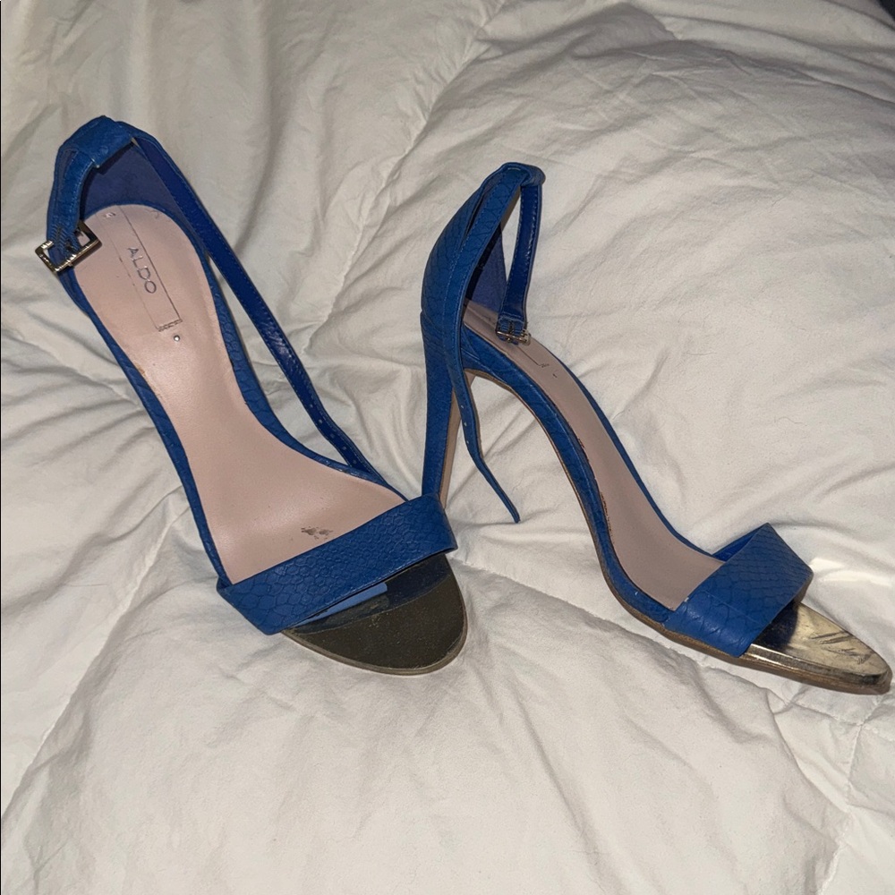 Aldo Vibrant Blue Strappy Sandals